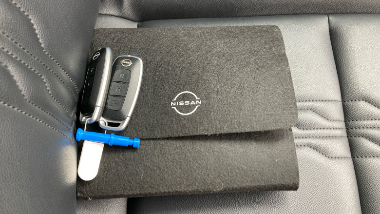 Nissan Juke 1.0 DiG-T 114 Tekna 5dr Petrol Hatchback